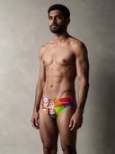 Slip da nuoto uomo da allenamento H2OTTO 403H - Sushi: vista frontale indossato